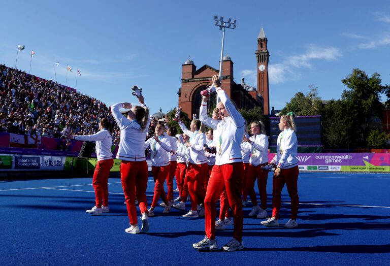 Hockey players on pitch